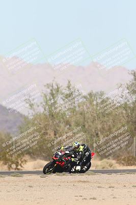 media/Oct-30-2025-Racers Edge (Thu) [[dabbdaf680]]/3-B Group/Session 5 (Turn 6)/